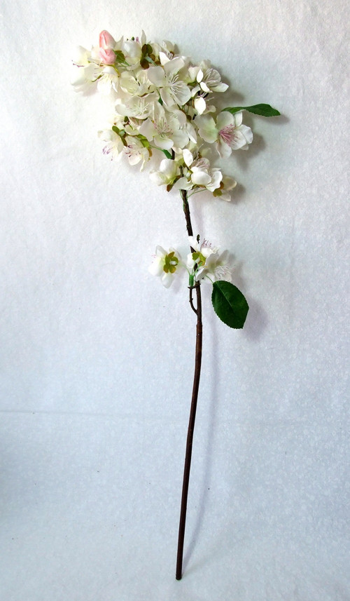 Větev rozkvetlé třešně 54 cm — foto 3