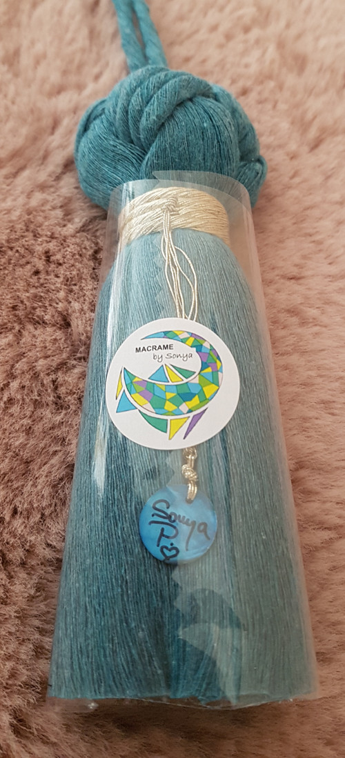 Macrame střapec na závěs se zlatou — foto 3