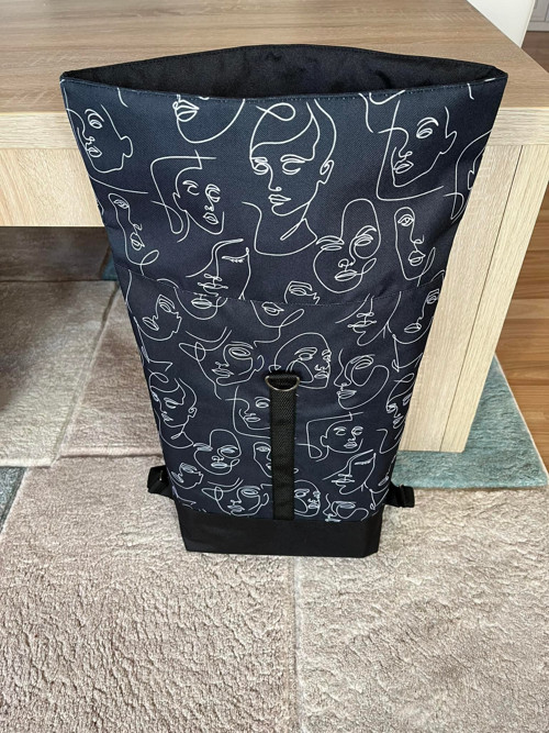 Velký rolovací batoh — foto 2