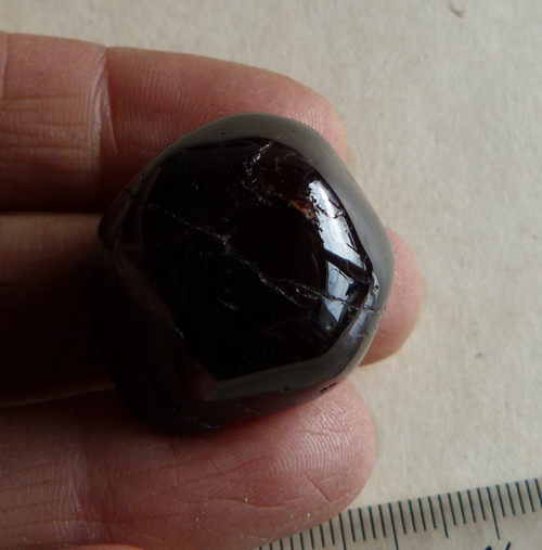 Granát - almandin - 2,4 cm — foto 3
