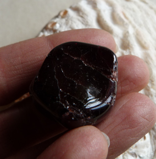 Granát - almandin - 2,4 cm — foto 5