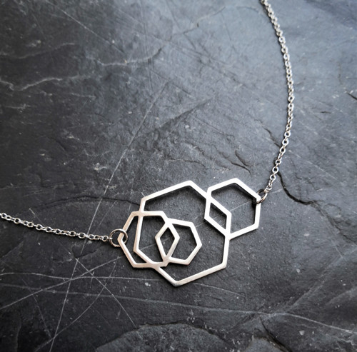Ocelový náhrdelník*spojené hexagony — foto 6
