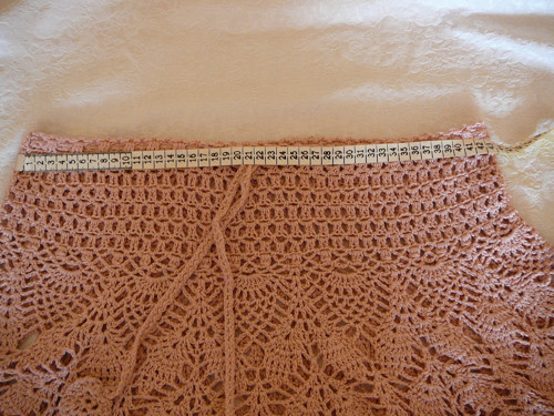 Krátká háčkovaná sukně — foto 2