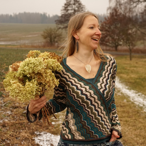 "Hodina sov", UPCYKLING svetřík — foto 3