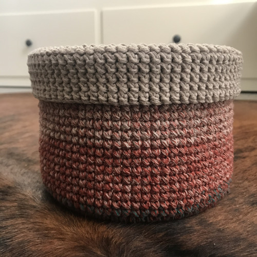 Háčkovaný košík - 15 cm — foto 2
