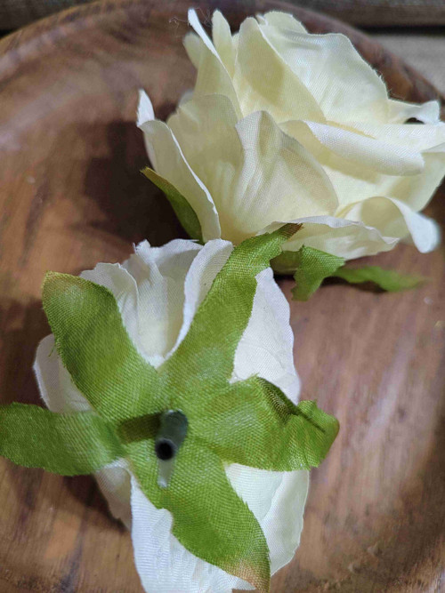 Umělý květ růže Ø7 cm krémová — foto 3