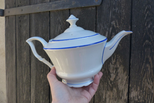 S modrou linkou...porcelánová konvice — foto 2