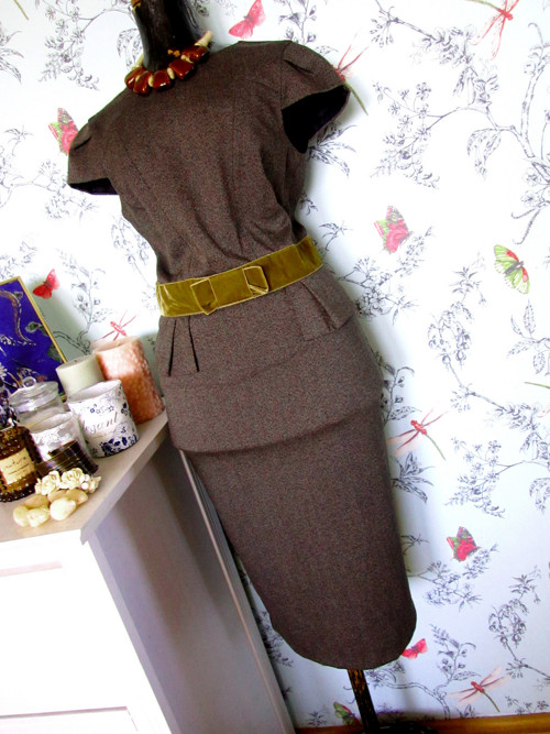 Retro pin-up šaty elegantní — foto 2