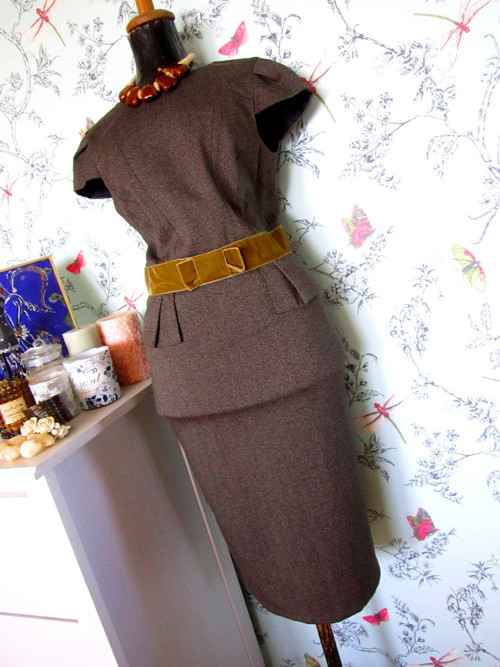 Retro pin-up šaty elegantní — foto 4
