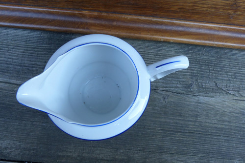 S modrou linkou...porcelánová mléčenka — foto 5