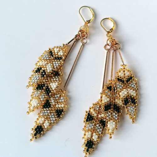 Triple Geometric Leaves Dangle Beaded Earrings — foto 4