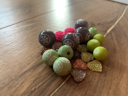 Mix plast korálků — foto 2