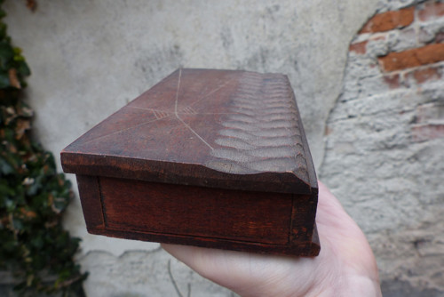 Do pavoučích sítí...dřevěná krabička, šperkovnice — foto 3