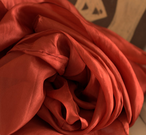 HEDVÁBNÁ ŠÁLA.......180 x 45 — foto 2