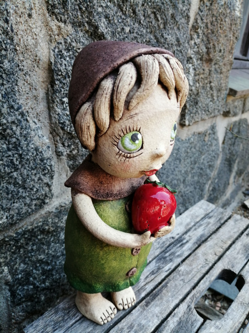 Skřítek s jahodou (na přání) — foto 2