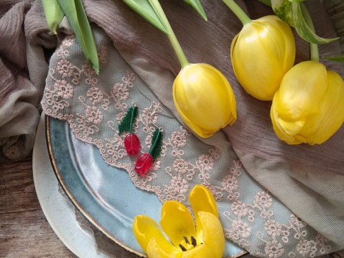 Tulipán červený - náušnice visací — foto 4