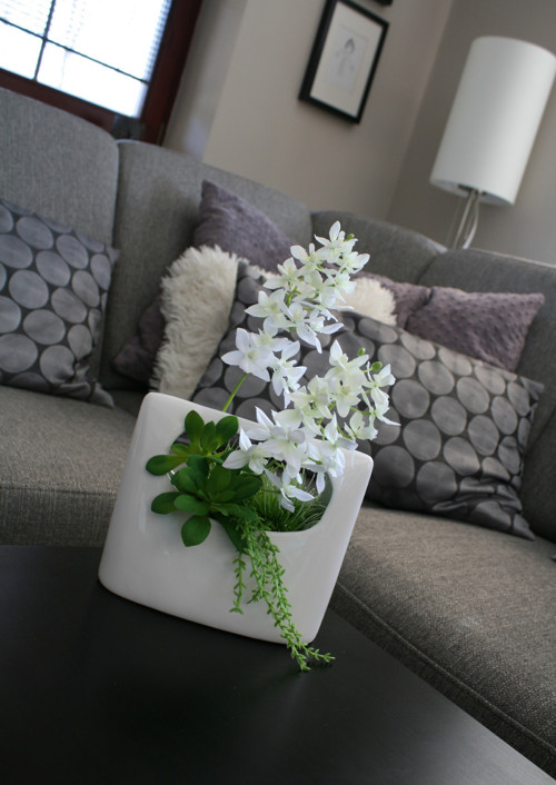 Keramická nádoba s miniorchidejemi — foto 2