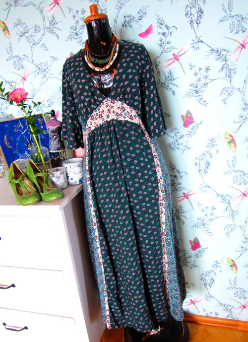 Šaty boho hippie lahvově zelené — foto 5