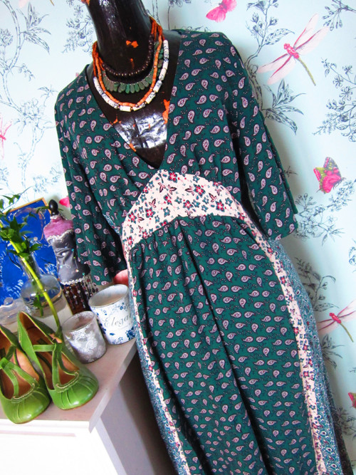 Šaty boho hippie lahvově zelené — foto 2