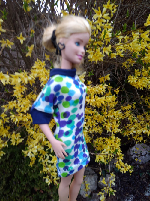 Šaty pro Barbi - LETNÍ PUNTÍK — foto 4