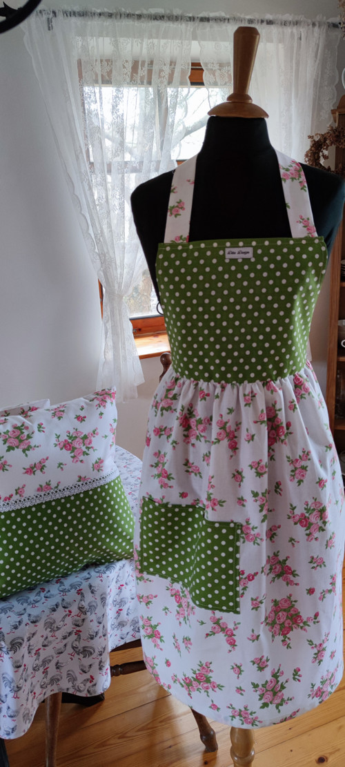 Dámská romantická zástěrka pro kuchařky. — foto 5