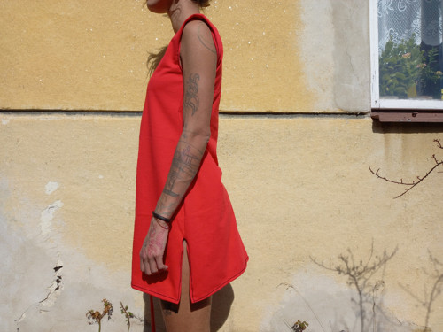 Šaty červené krásně — foto 6