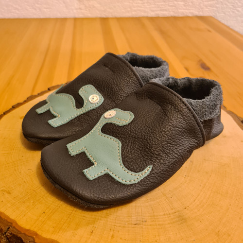Kožené capáčky 18 cm — foto 2