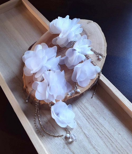 Variabilní boho náušnice V bílém — foto 5