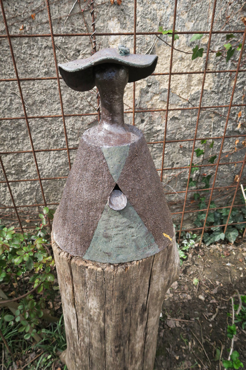 V tmavém kabátku - čmelín — foto 3