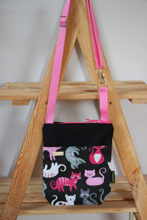 Crossbody kočky růžové — foto 2