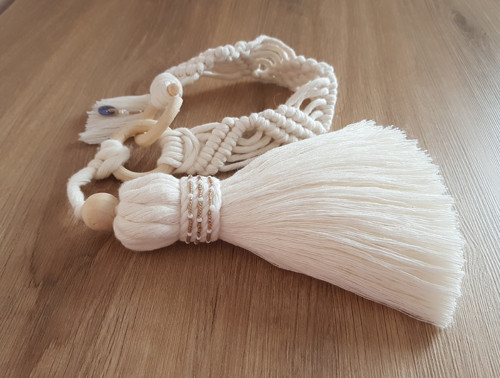 Macrame střapec na závěs s rokajlem — foto 3