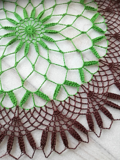 Krajka barevná - do kruhu 35 cm — foto 4
