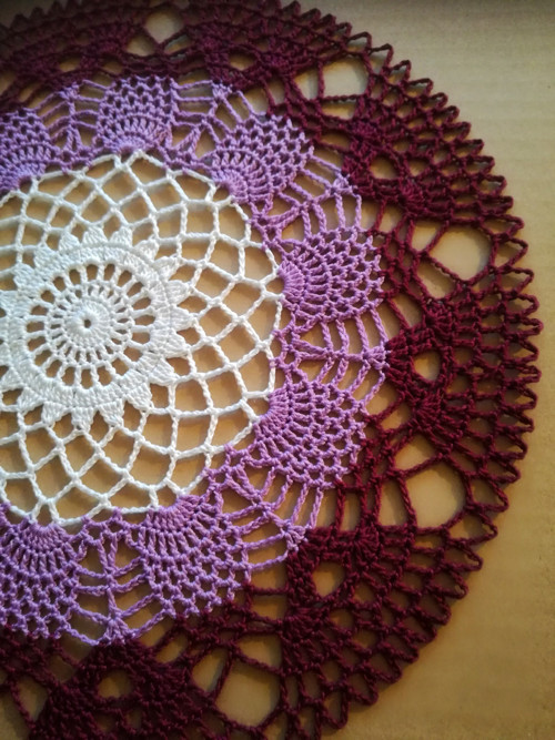 Krajka barevná - do kruhu 25 cm — foto 2