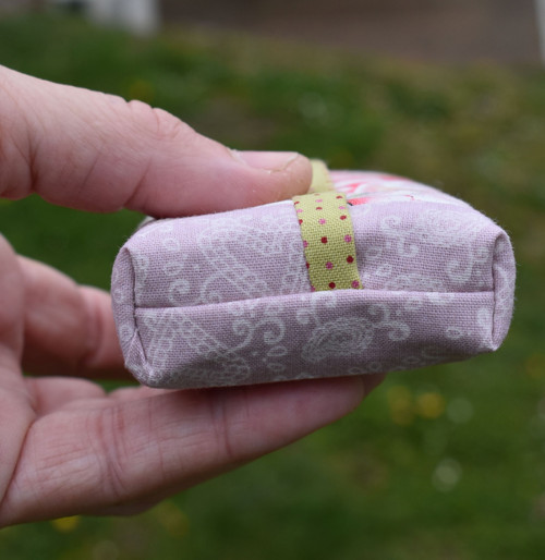 "Kapesníkovník" - Víla v růžích skrytá — foto 4