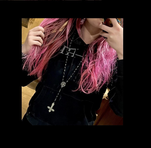 Černý růženec s obráceným křížem — foto 3