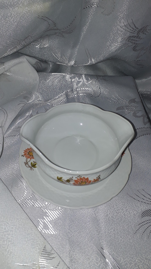 Starý porcelánový omáčník — foto 3