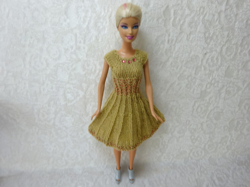 Šaty pro Barbie — foto 2