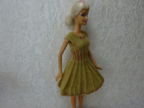 Šaty pro Barbie — foto 3