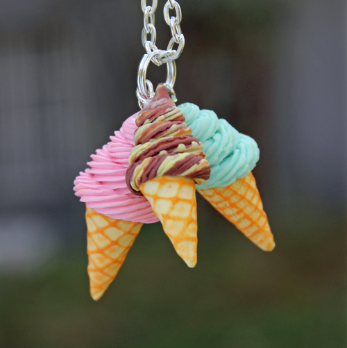3 zmrzliny (fimo náhrdelník) — foto 2