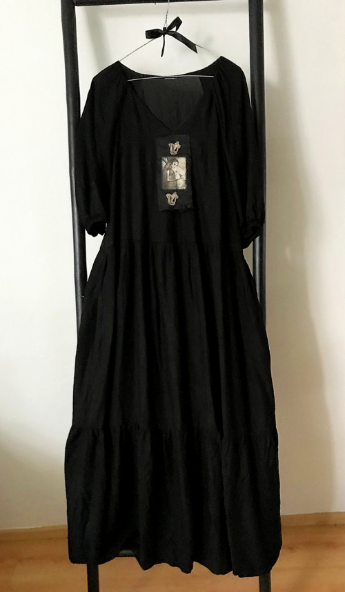 BLACK — foto 4