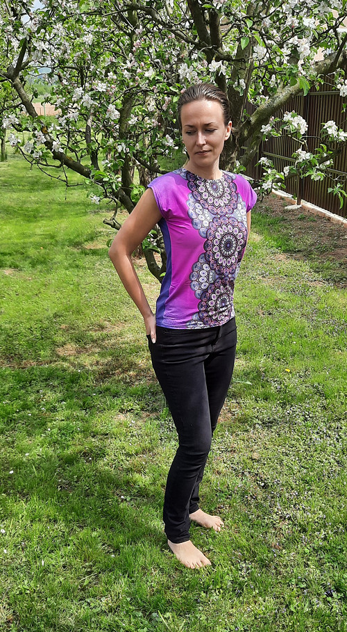 Dámská halenka s mandalami — foto 4