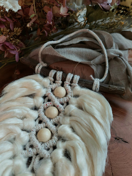 HEDVÁBNÉ macramé peříčko — foto 5