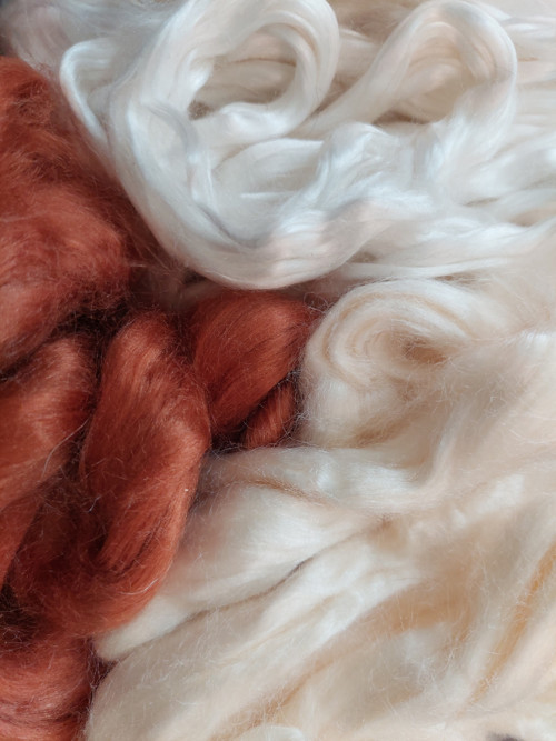 HEDVÁBNÉ macramé peříčko — foto 3