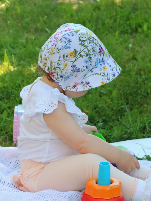 Letný detský čepiec letná lúka — foto 3
