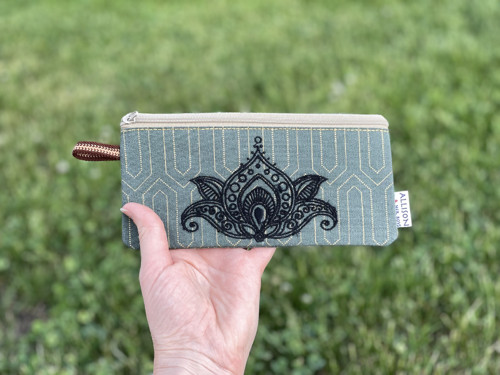 PencilCase s Lotusem — foto 4