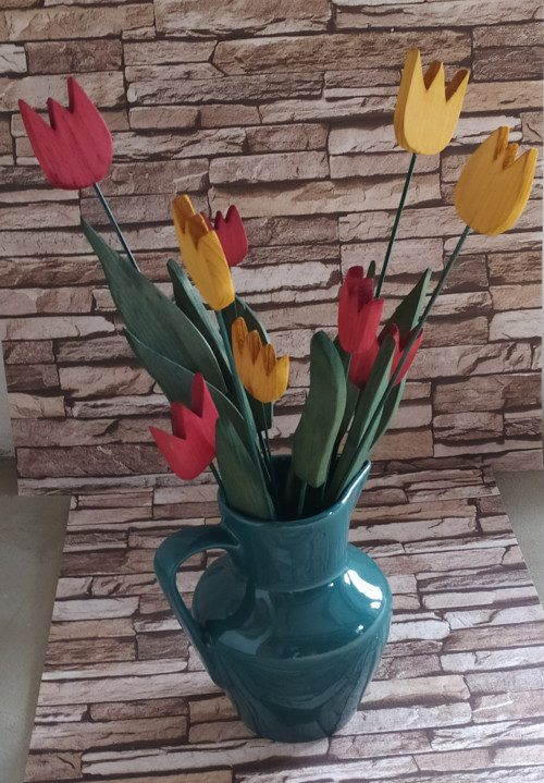 Dřevěné tulipány — foto 3