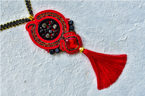 Strapcový soutache náhrdelník — foto 2
