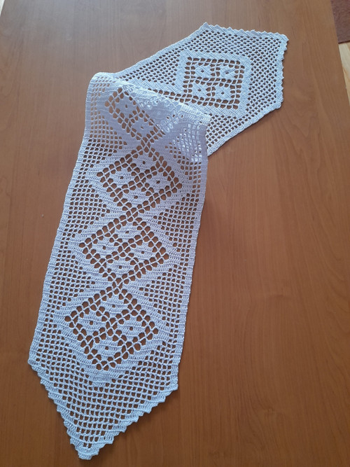 Háčkovaný stredový obrus — foto 3