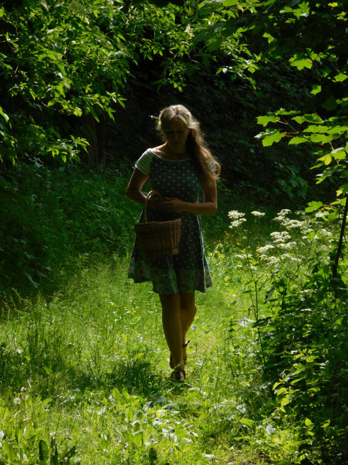 Lesní víla :-) šaty úplet — foto 3