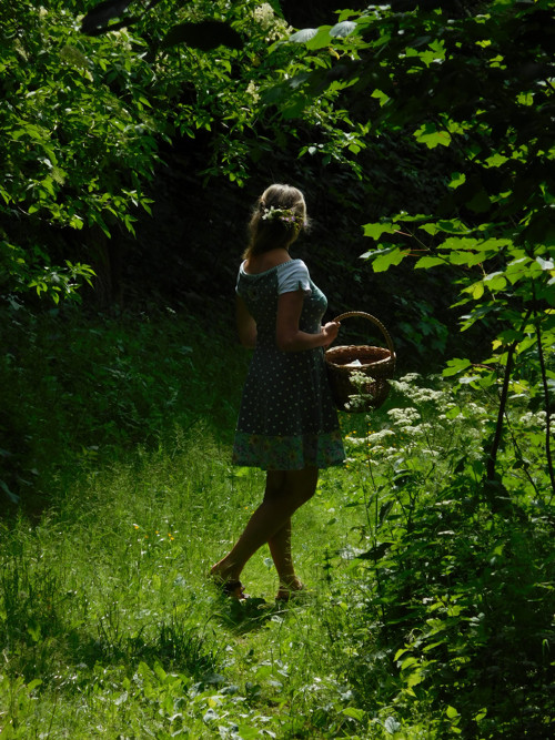 Lesní víla :-) šaty úplet — foto 4